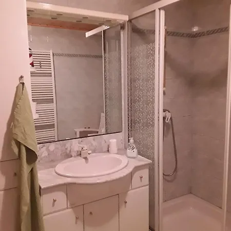 Lisis Appartements, Privatzimmer, Gross Taxen